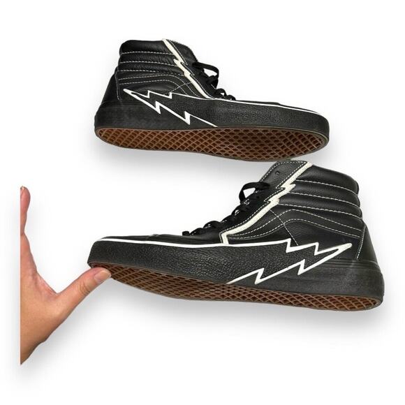 SOLD - VANS Shoes Size 10.5 Men 12 Women 44 EU Sk8-Hi Bolt Black White Sneakers - Picture 5 of 8